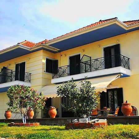 Guesthouse Bizani Neo Mpizani Exterior foto