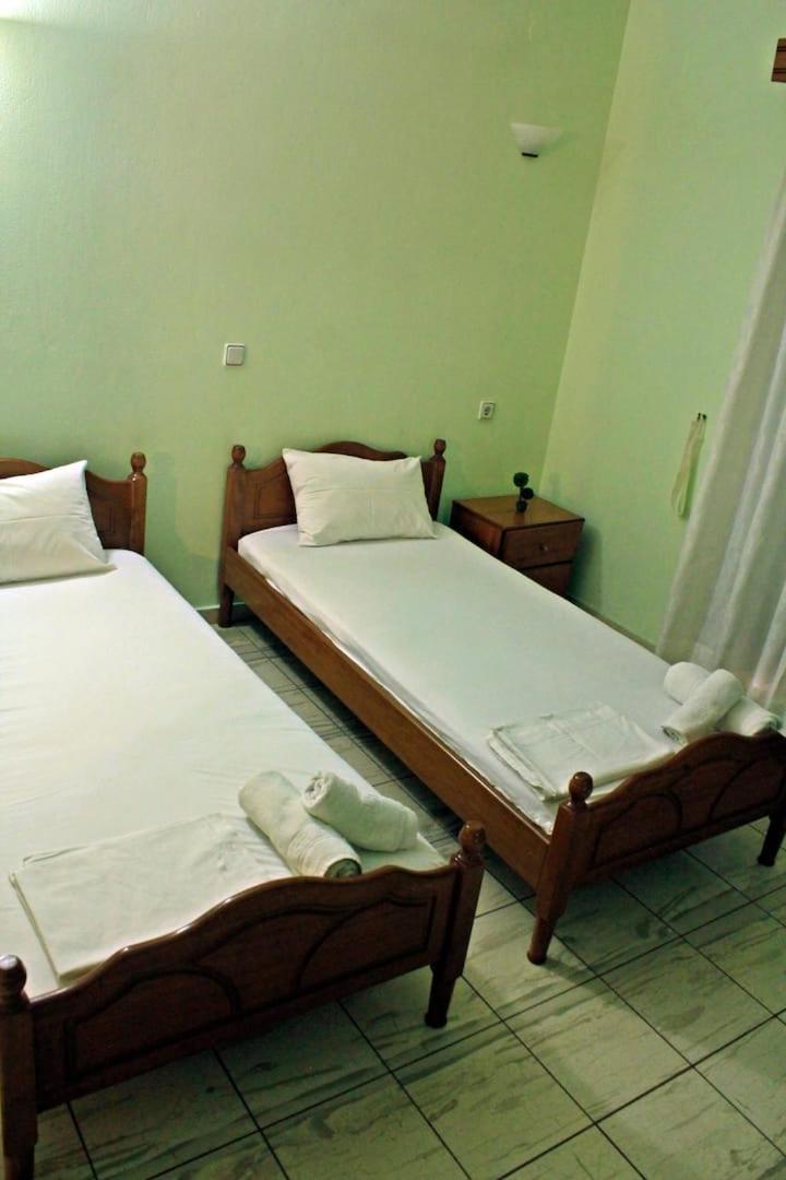 Guesthouse Bizani Neo Mpizani Exterior foto