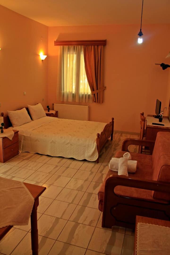 Guesthouse Bizani Neo Mpizani Zimmer foto
